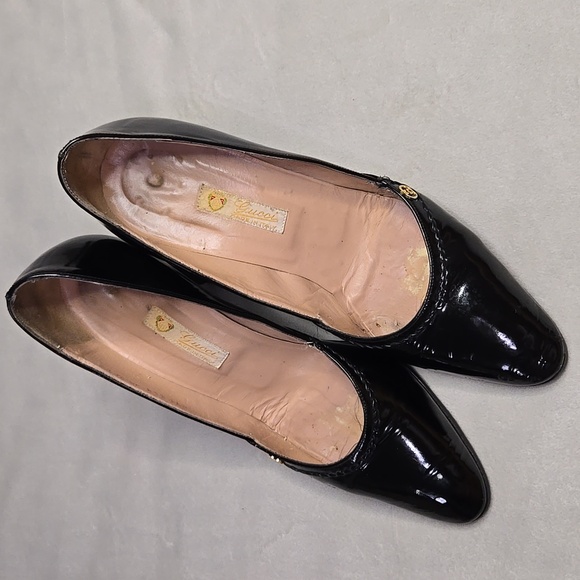 VINTAGE GUCCI Black Patent Leather Heels - Picture 6 of 17